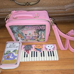 Disney Aristocats Pink and White Pet Carrier